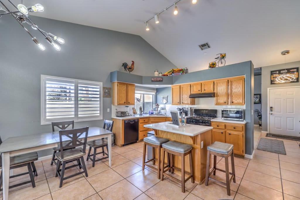 Family Fun For Everyone In Las Vegas- 4 Bedrooms, Billiards, Game Room Henderson Dış mekan fotoğraf
