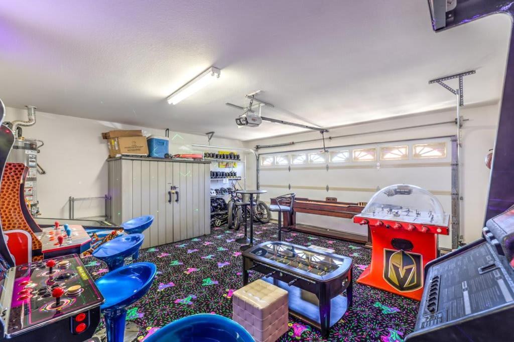 Family Fun For Everyone In Las Vegas- 4 Bedrooms, Billiards, Game Room Henderson Dış mekan fotoğraf
